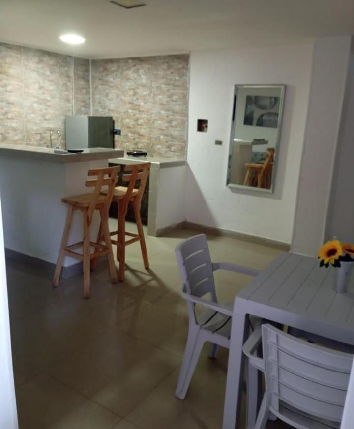 5 Minutos Del Castillo San Felipe Apartment Cartagena